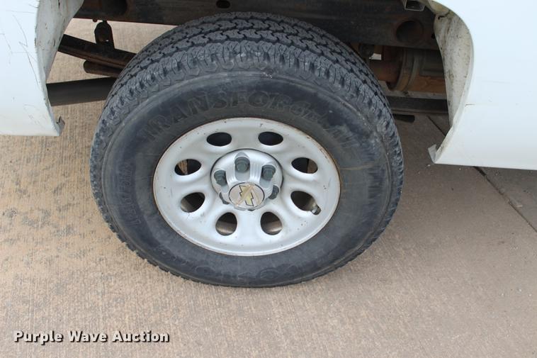 image for item BE9361 2009 Chevrolet Silverado 1500 Ext. Cab pickup truck