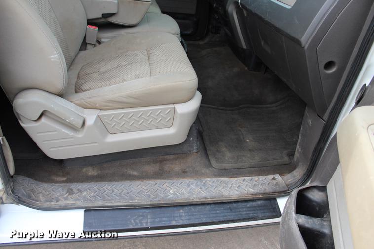 image for item BE9363 2010 Ford F150 XLT SuperCab pickup truck