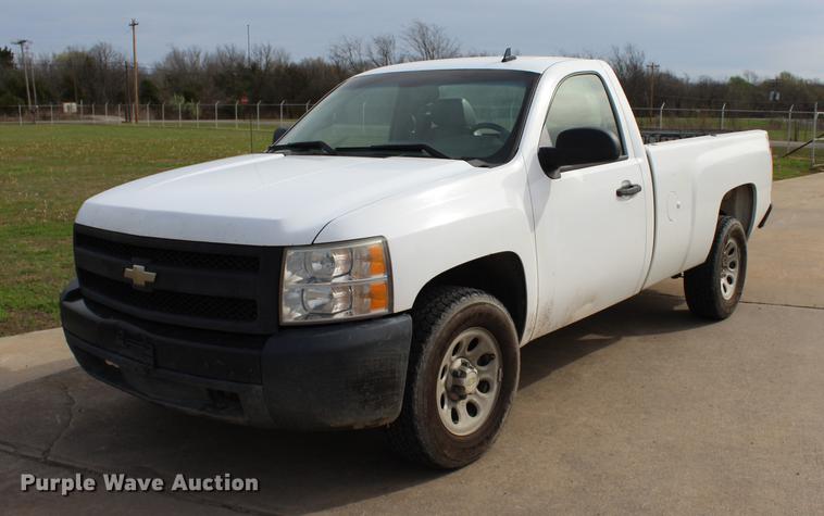 image for item BE9364 2008 Chevrolet Silverado 1500 pickup truck