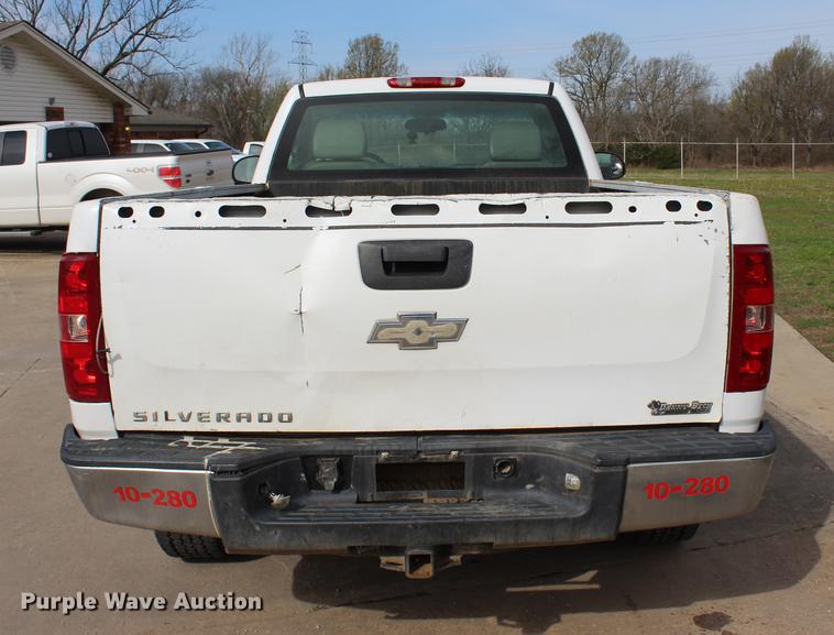 image for item BE9364 2008 Chevrolet Silverado 1500 pickup truck