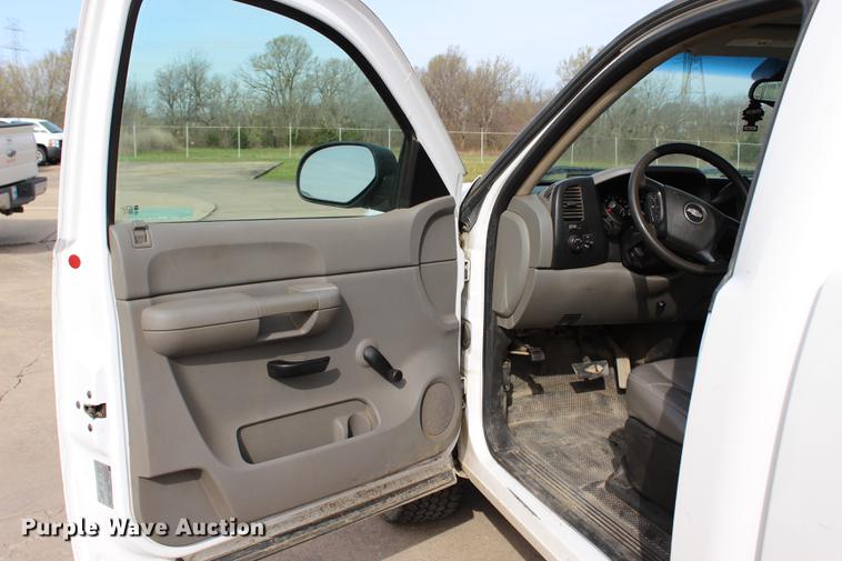 image for item BE9364 2008 Chevrolet Silverado 1500 pickup truck