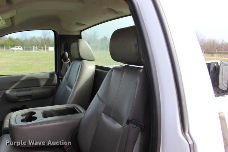 image for item BE9364 2008 Chevrolet Silverado 1500 pickup truck