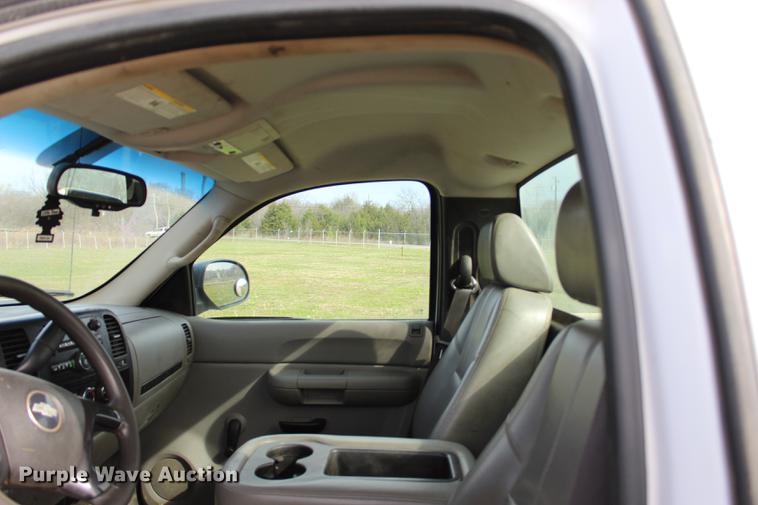 image for item BE9364 2008 Chevrolet Silverado 1500 pickup truck