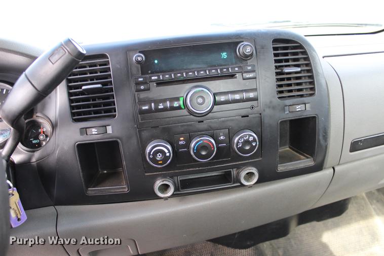 image for item BE9364 2008 Chevrolet Silverado 1500 pickup truck