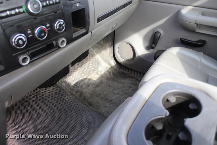 image for item BE9364 2008 Chevrolet Silverado 1500 pickup truck