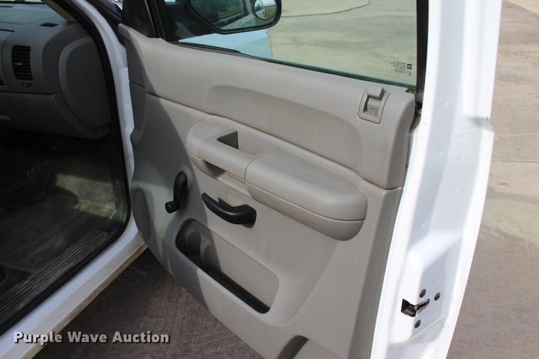 image for item BE9364 2008 Chevrolet Silverado 1500 pickup truck