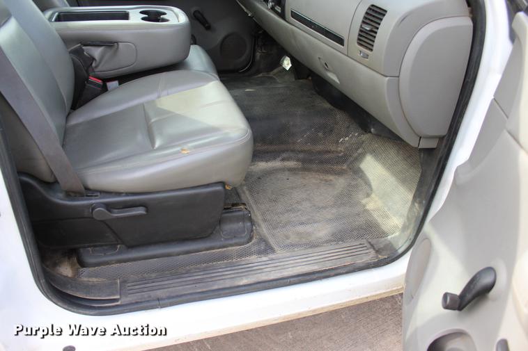 image for item BE9364 2008 Chevrolet Silverado 1500 pickup truck