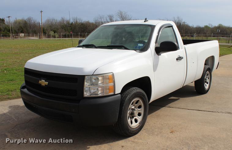 image for item BE9368 2008 Chevrolet Silverado 1500 pickup truck