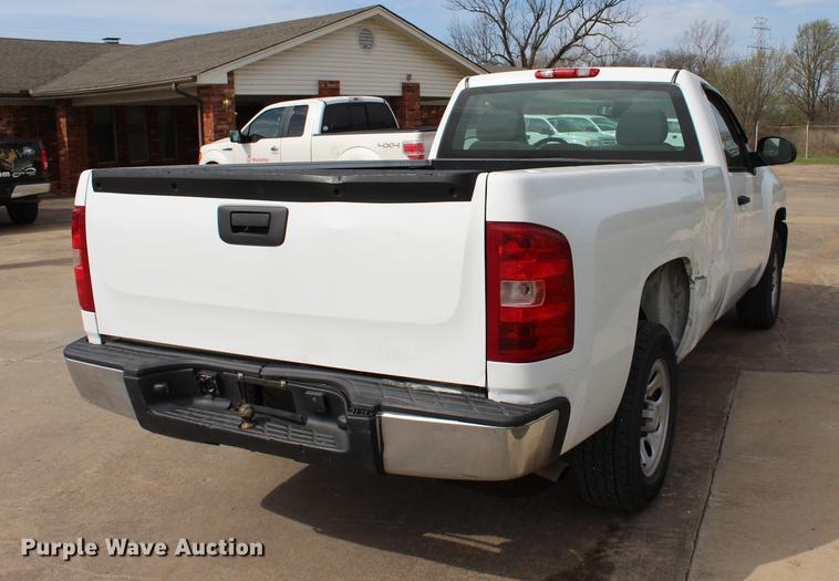 image for item BE9368 2008 Chevrolet Silverado 1500 pickup truck