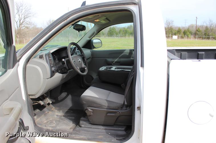 image for item BE9368 2008 Chevrolet Silverado 1500 pickup truck