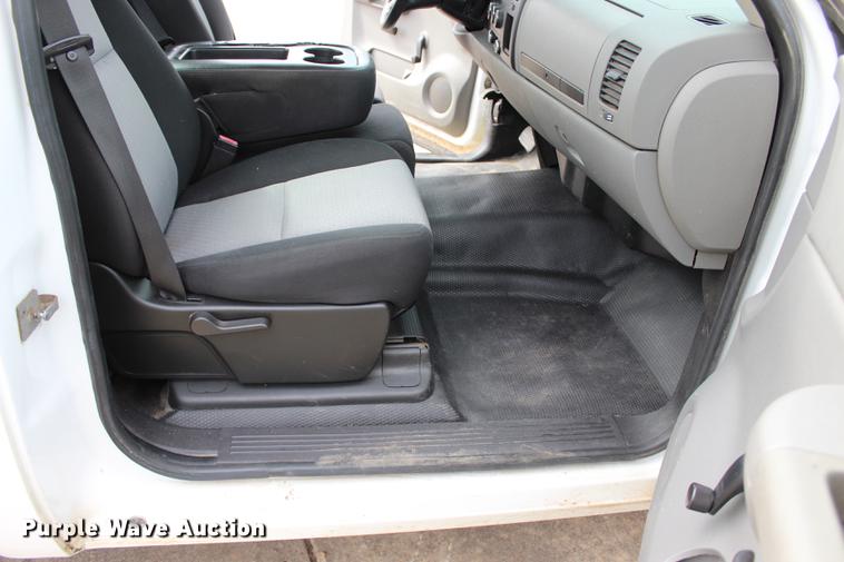 image for item BE9368 2008 Chevrolet Silverado 1500 pickup truck