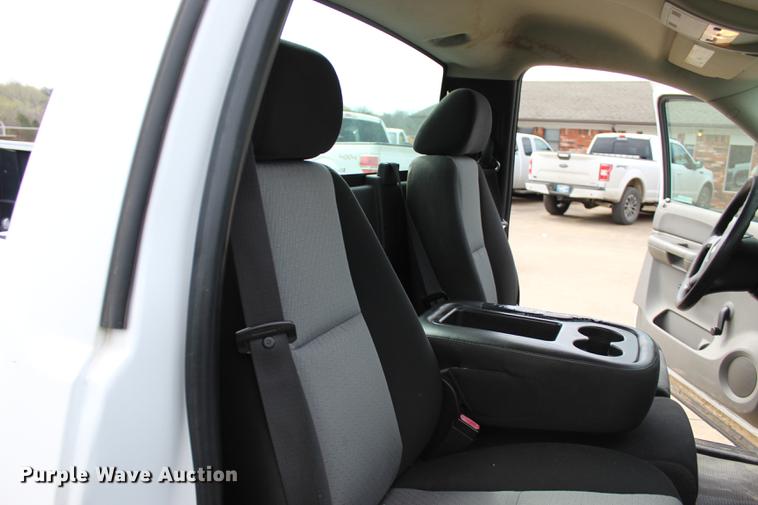 image for item BE9368 2008 Chevrolet Silverado 1500 pickup truck