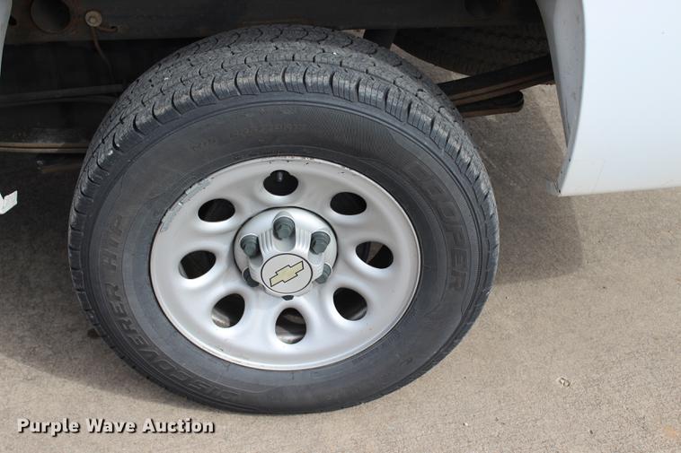 image for item BE9368 2008 Chevrolet Silverado 1500 pickup truck