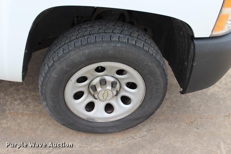 image for item BE9368 2008 Chevrolet Silverado 1500 pickup truck