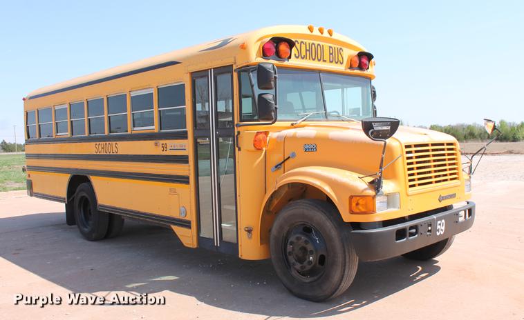 image for item DB5200 1999 International 3800 school bus
