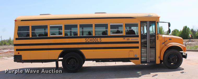 image for item DB5200 1999 International 3800 school bus