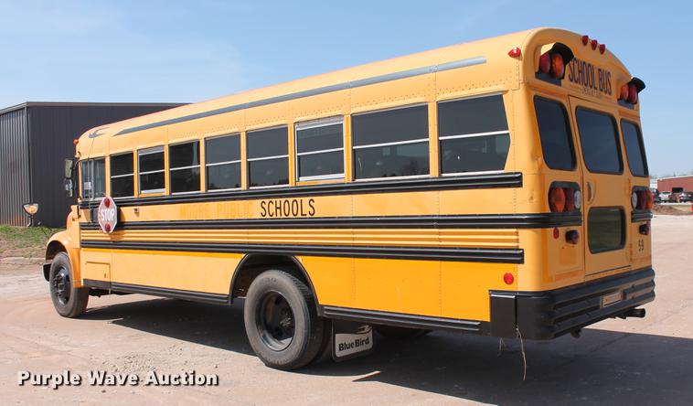 image for item DB5200 1999 International 3800 school bus