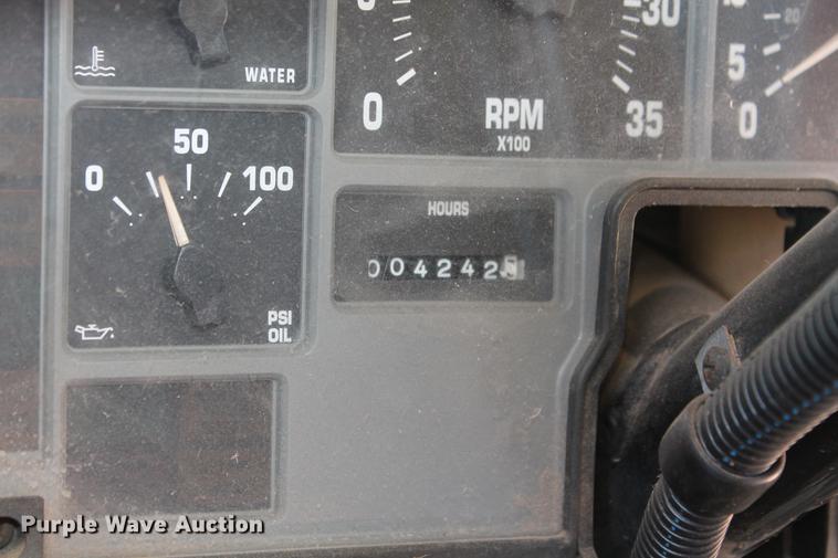 image for item DB5200 1999 International 3800 school bus