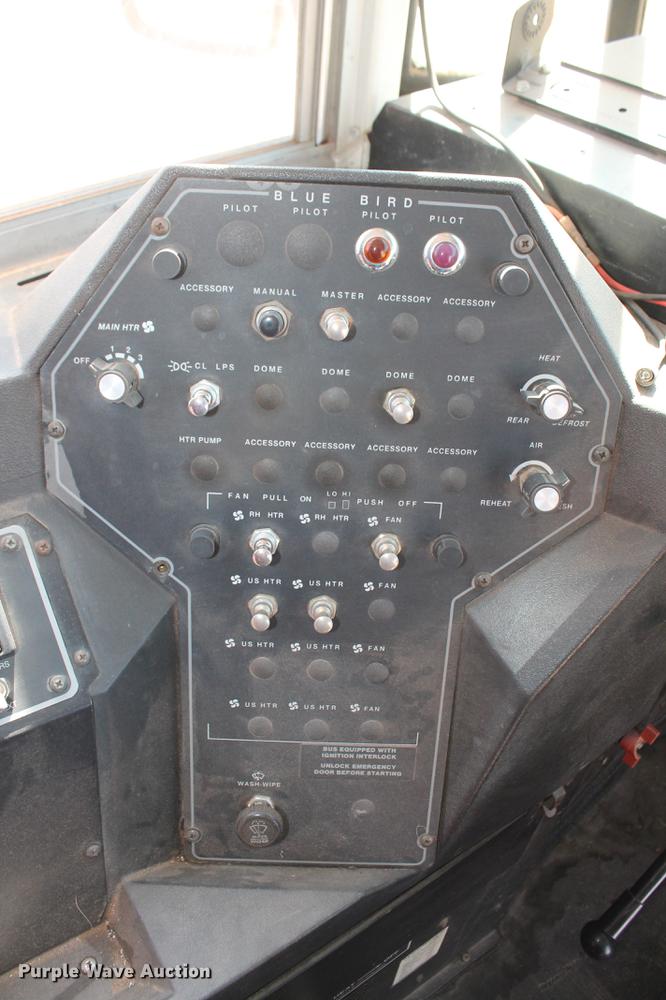 image for item DB5200 1999 International 3800 school bus