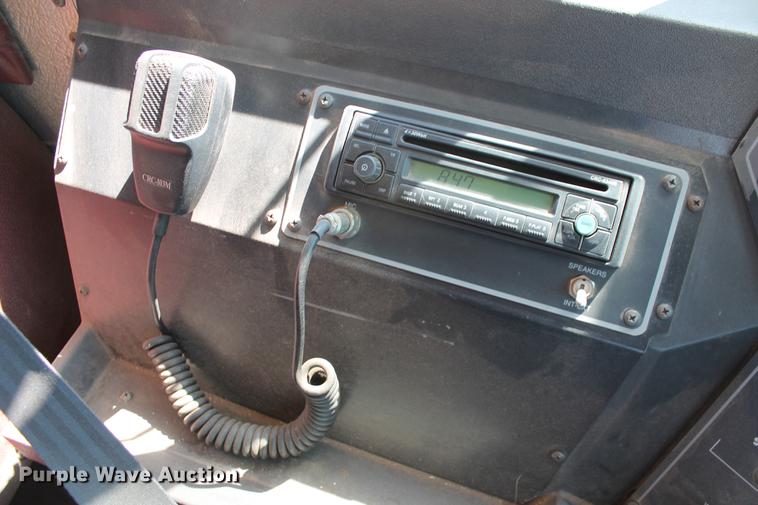 image for item DB5200 1999 International 3800 school bus