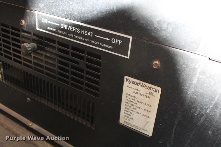 image for item DB5200 1999 International 3800 school bus