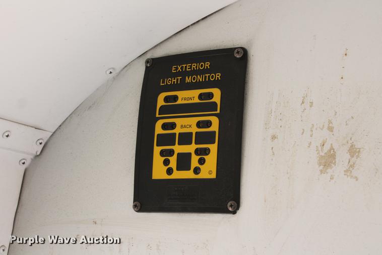 image for item DB5200 1999 International 3800 school bus