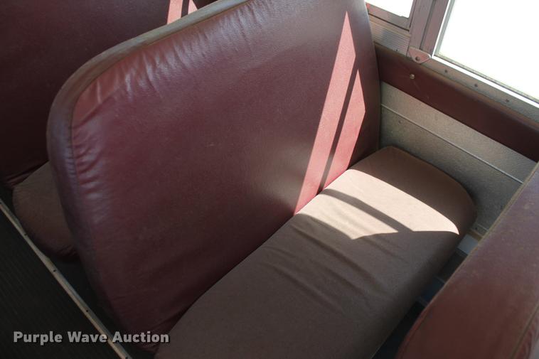 image for item DB5200 1999 International 3800 school bus