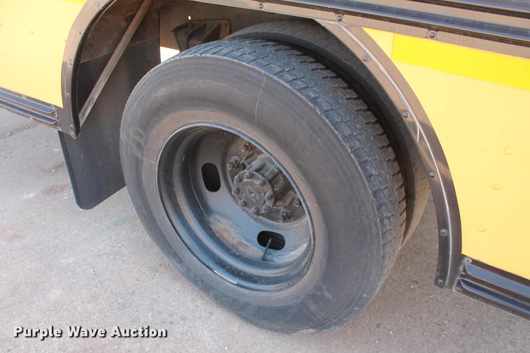 image for item DB5200 1999 International 3800 school bus