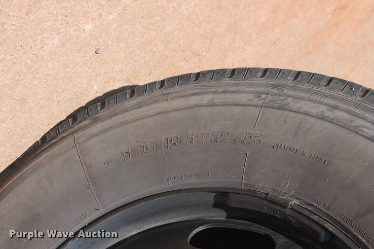 image for item DB5200 1999 International 3800 school bus