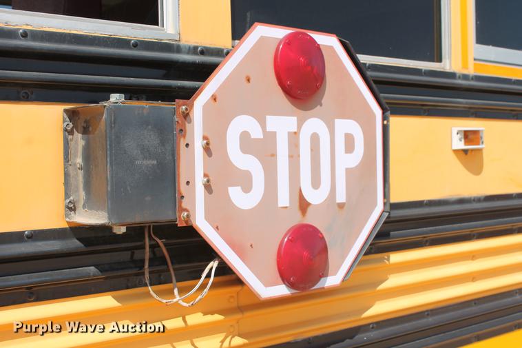image for item DB5200 1999 International 3800 school bus