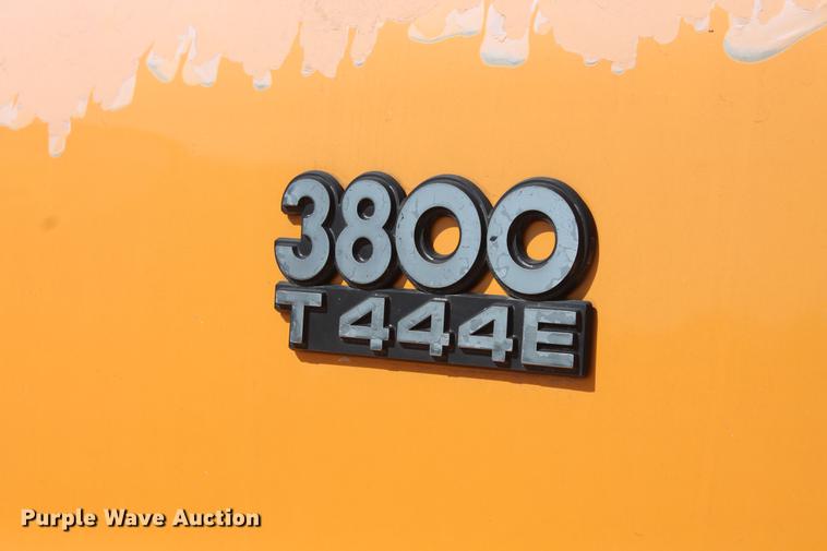 image for item DB5200 1999 International 3800 school bus