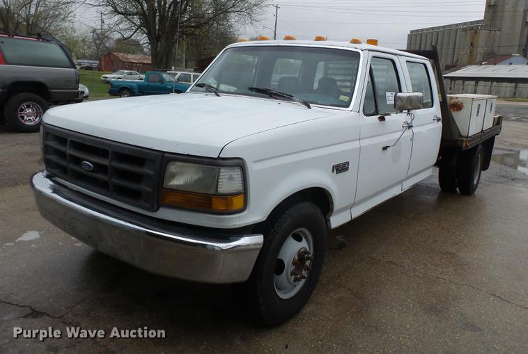 image for item DB7164 1994 Ford F350 Crew Cab flatbed truck