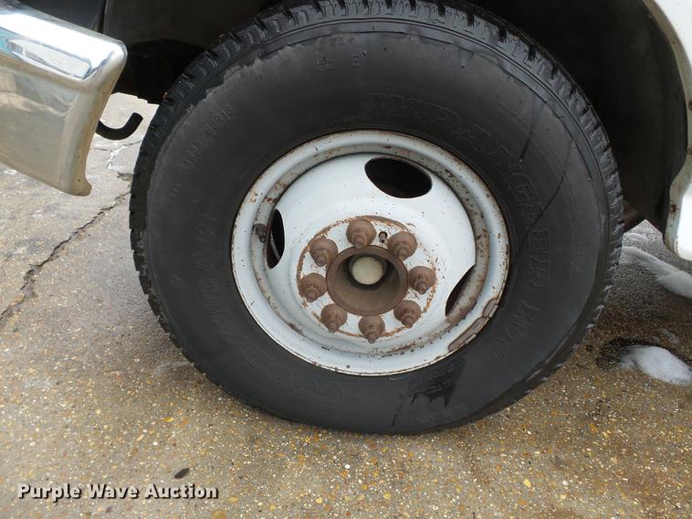 image for item DB7164 1994 Ford F350 Crew Cab flatbed truck