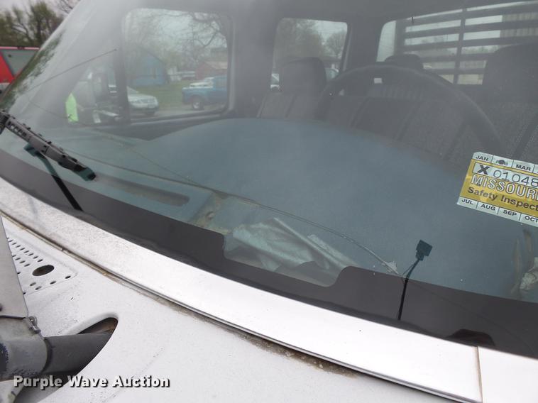 image for item DB7164 1994 Ford F350 Crew Cab flatbed truck