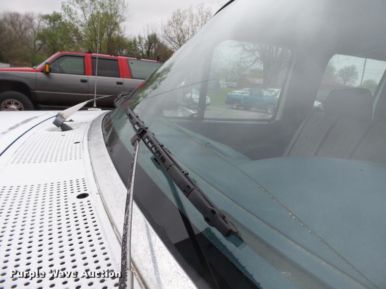 image for item DB7164 1994 Ford F350 Crew Cab flatbed truck