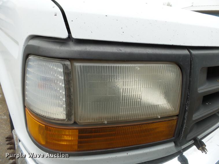 image for item DB7164 1994 Ford F350 Crew Cab flatbed truck