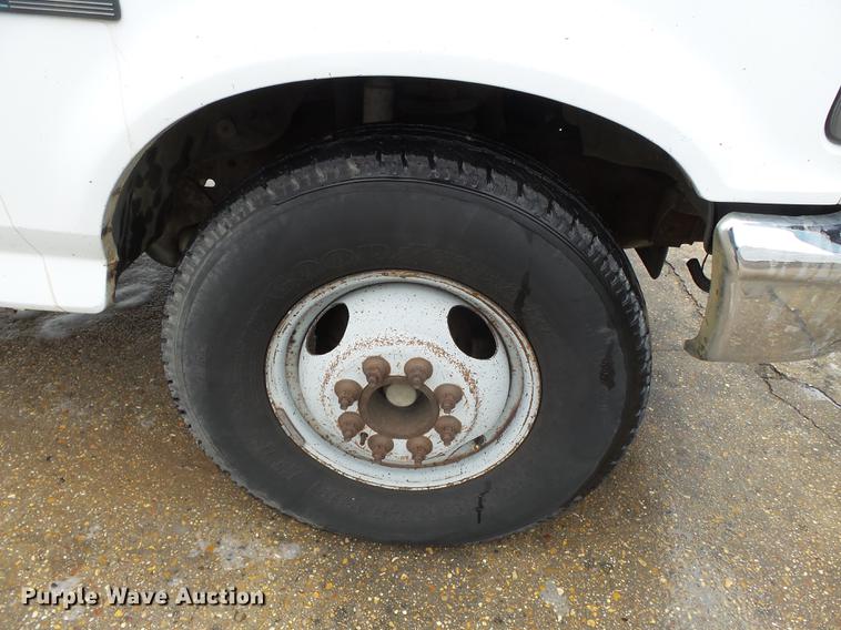 image for item DB7164 1994 Ford F350 Crew Cab flatbed truck