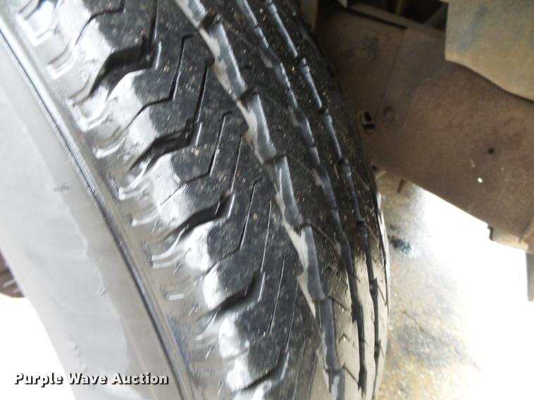 image for item DB7164 1994 Ford F350 Crew Cab flatbed truck