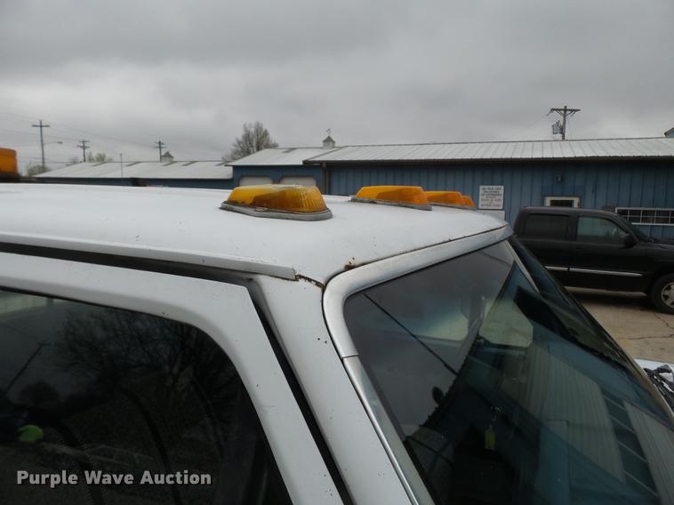 image for item DB7164 1994 Ford F350 Crew Cab flatbed truck