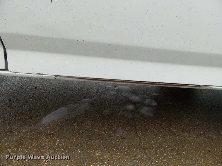 image for item DB7164 1994 Ford F350 Crew Cab flatbed truck