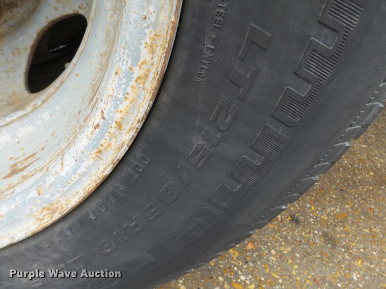 image for item DB7164 1994 Ford F350 Crew Cab flatbed truck