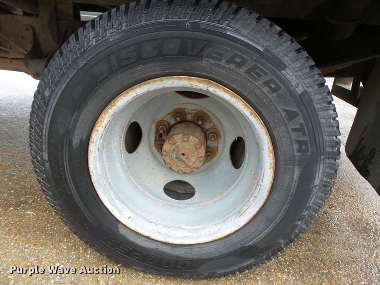 image for item DB7164 1994 Ford F350 Crew Cab flatbed truck