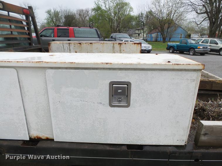 image for item DB7164 1994 Ford F350 Crew Cab flatbed truck