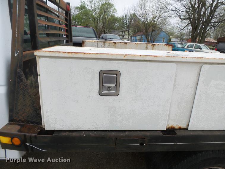 image for item DB7164 1994 Ford F350 Crew Cab flatbed truck