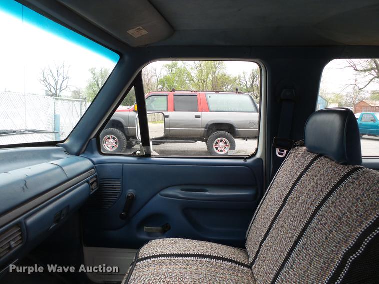 image for item DB7164 1994 Ford F350 Crew Cab flatbed truck