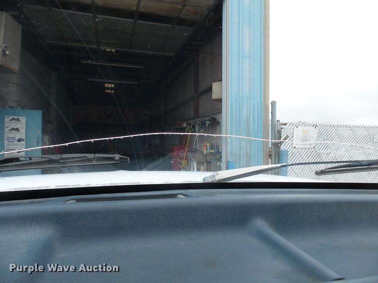 image for item DB7164 1994 Ford F350 Crew Cab flatbed truck