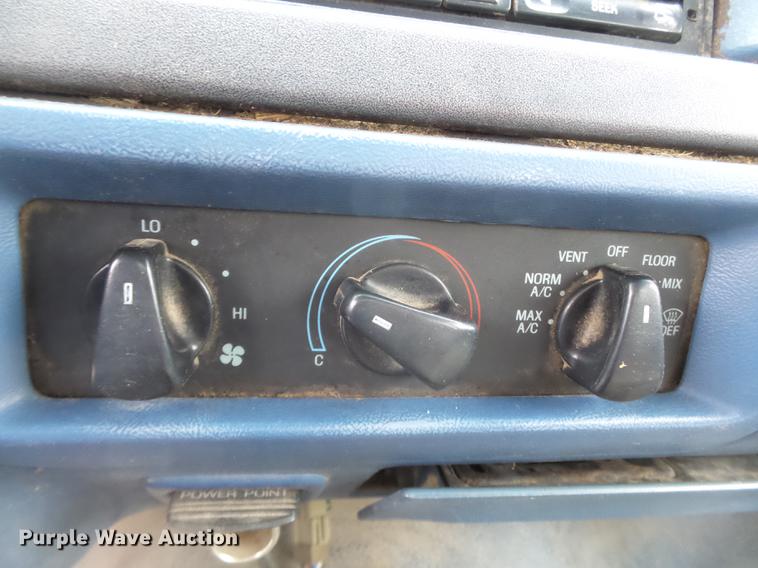 image for item DB7164 1994 Ford F350 Crew Cab flatbed truck