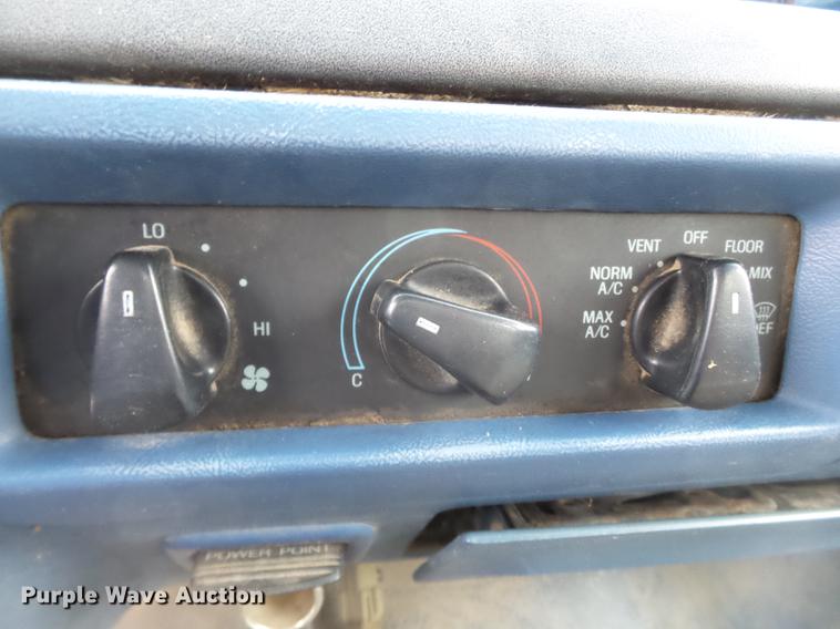 image for item DB7164 1994 Ford F350 Crew Cab flatbed truck