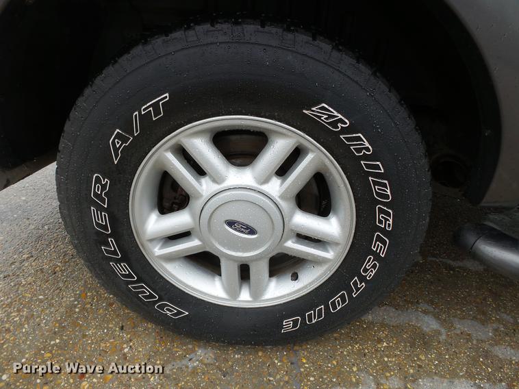 image for item DB7165 2005 Ford Expedition SUV