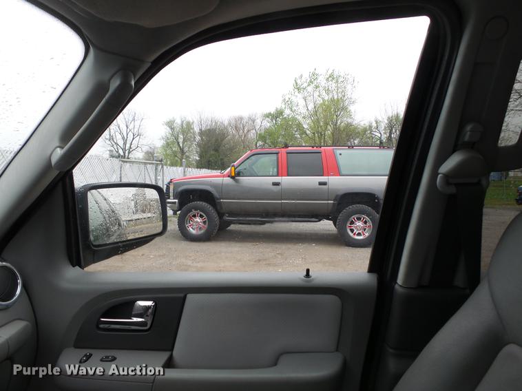 image for item DB7165 2005 Ford Expedition SUV